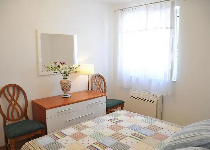 Apartments Sonja - 10M From Beach